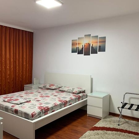 Galaţi Ana Center Apartment מראה חיצוני תמונה