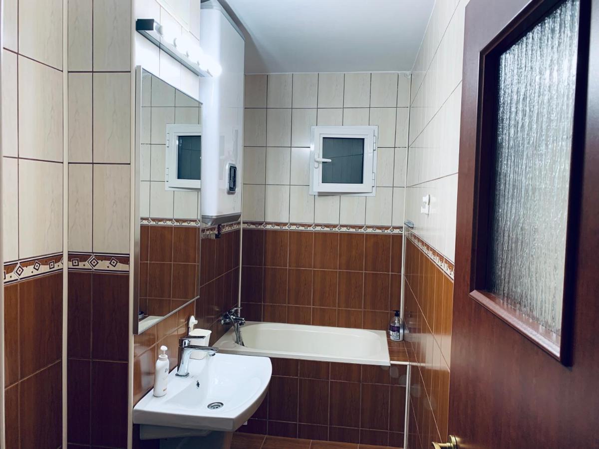 Galaţi Ana Center Apartment מראה חיצוני תמונה